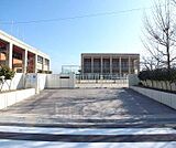 西ノ岡中学校まで1300m