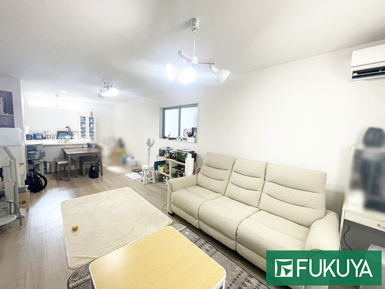 Used detached house · 4LDK in Osaka &mdash; photo 3