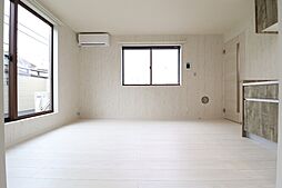 キューブII 301 3階1DKのリビング/ダイニング