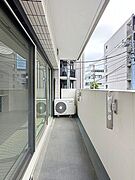 奥行きのあるバルコニー