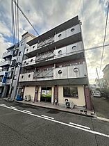 ジュエリーウォール  ｜ 兵庫県西宮市今津曙町（賃貸マンション1DK・2階・32.20㎡） その1