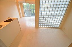 阪急神戸本線 芦屋川駅 徒歩7分の賃貸マンション 2階ワンルームのリビング/ダイニング