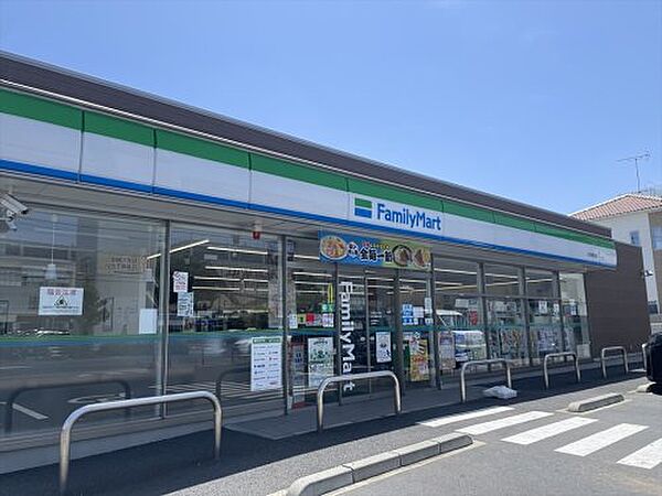 画像10:【コンビニエンスストア】ファミリーマート 川口南前川店まで539ｍ