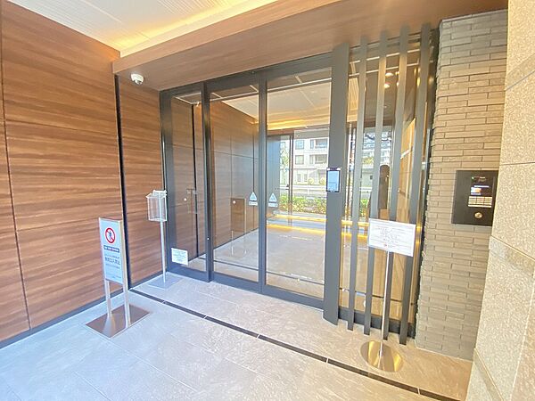 建物エントランス