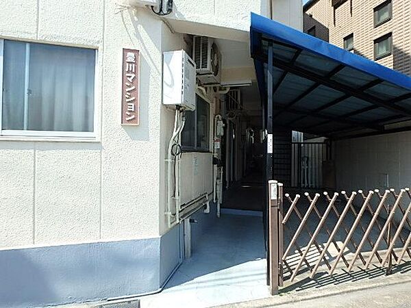 建物エントランス