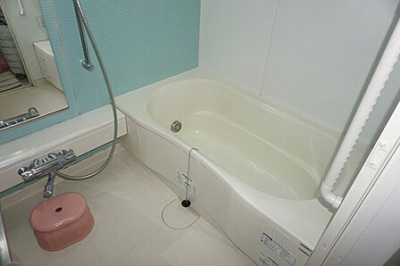 浴室乾燥機付きで湿度や気温もワンタッチでコントロール