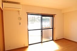 ガーデンハイム樗三番館 302 3階2LDKのリビング/ダイニング