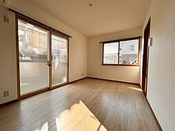 ザ・ロータス 105 1階1Kのリビング/ダイニング