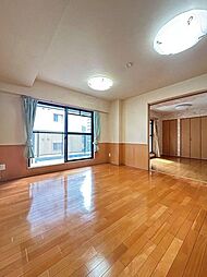 プレステージ新大阪 9階3LDKのリビング/ダイニング