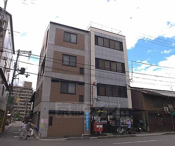 画像9:京都知恩院前郵便局まで55m 東山駅から200メートルほどです。