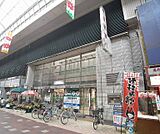 京都銀行 伏見支店まで154m 大手筋商店街内の京都銀行です。最寄は伏見桃山駅です