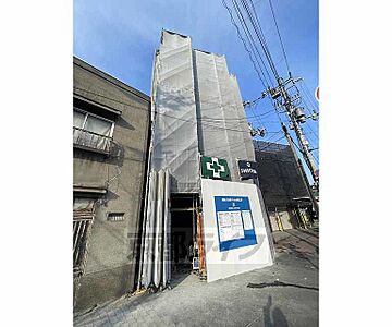 外観：建築中