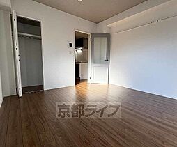 京都市営烏丸線 くいな橋駅 徒歩9分の賃貸マンション 5階1Kのリビング/ダイニング