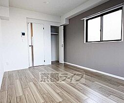 京都市営烏丸線 くいな橋駅 徒歩9分の賃貸マンション 4階1Kのリビング/ダイニング