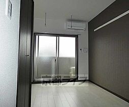 京阪本線 鳥羽街道駅 徒歩4分の賃貸マンション 1階1LDKのリビング/ダイニング