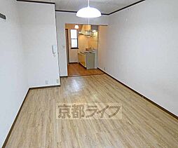 京阪本線 丹波橋駅 徒歩3分の賃貸アパート 1階1Kのリビング/ダイニング