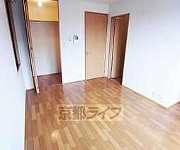 京福電気鉄道北野線 宇多野駅 徒歩3分の賃貸アパート 2階1Kのリビング/ダイニング