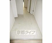 玄関入ってすぐの廊下です・
