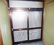 大きな玄関のドアです。