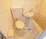 清潔感のあるバスルームです。