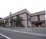 ケーヨーデイツー 嵯峨店まで62m 丸太町通り沿いにあり、ガレージが広く利用しやすいです。