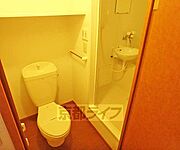 清潔感のあるトイレです