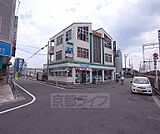 ファミリーマート富野荘駅前店まで257m