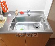 大きめのシンクで洗い物もしやすい・