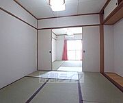 和室のキレイなお部屋です。
