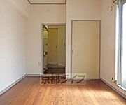 室内です。