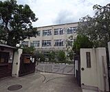梅津北小学校まで141m 有栖川の近くにあり、自然もいっぱい。