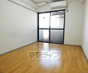 落ち着いた雰囲気のお部屋です