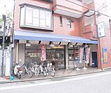 大阪屋まで90m 京阪墨染駅が最寄のスーパーです。墨染通り沿いのスーパーです。