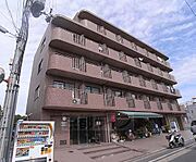 1階の店舗は花屋さんです。