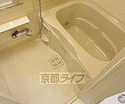 広めのお風呂です