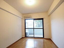 メイプル等持院 3階1Kのリビング/ダイニング