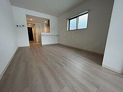 PEACE WELL四条 3階1LDKのリビング/ダイニング