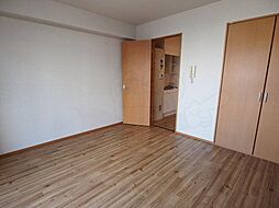 ティムール九条 3階1Kのリビング/ダイニング