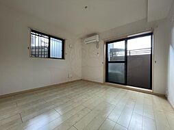 アヴニール 1階ワンルームのリビング/ダイニング