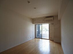 プリモ・レガーロ西京極 5階1Kのリビング/ダイニング