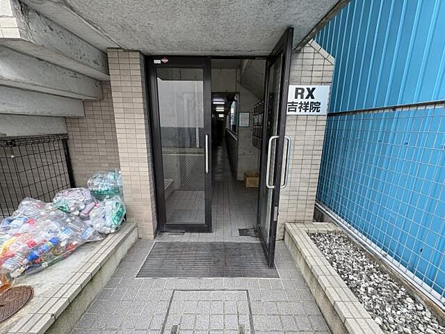 6 / 21