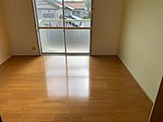 ２０１号室内観