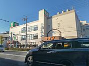 ライフ 尼崎大西店（612m）