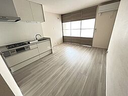 近鉄京都線 久津川駅 徒歩4分の賃貸アパート 1階1LDKのリビング/ダイニング