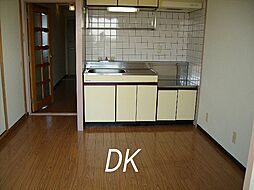 近鉄京都線 富野荘駅 徒歩1分の賃貸マンション 2階3DKのリビング/ダイニング