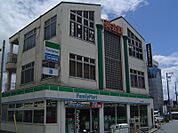 ファミリーマート 富野荘駅前店（592m）