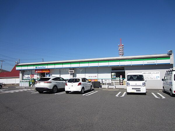 画像27:【コンビニエンスストア】ファミリーマート 岸和田流木東店まで322ｍ