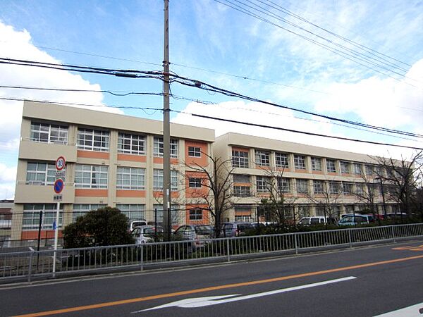 画像26:【小学校】泉佐野市立日新小学校まで621ｍ