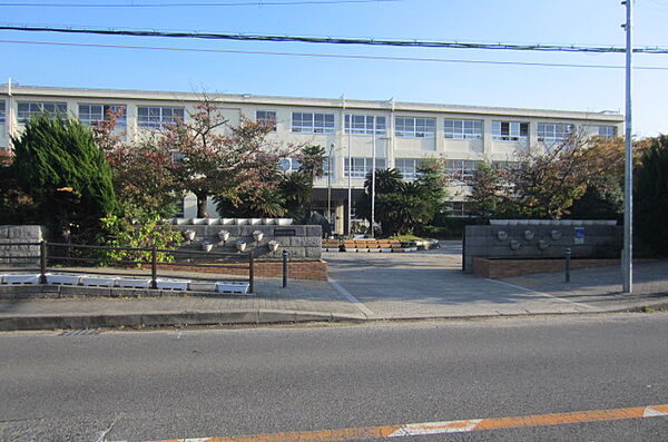 【中学校】貝塚市立第一中学校まで960ｍ