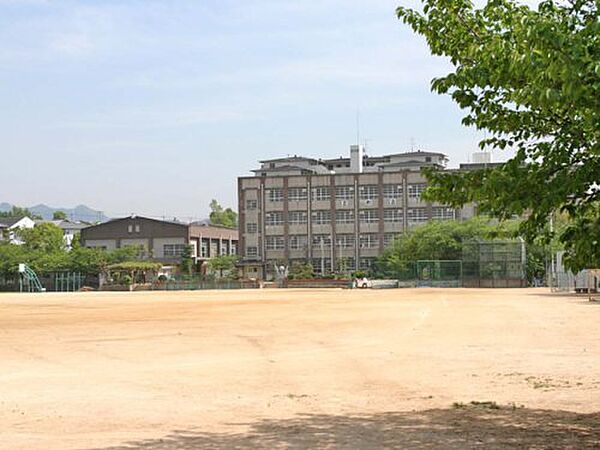 画像25:【中学校】泉佐野市立新池中学校まで957ｍ